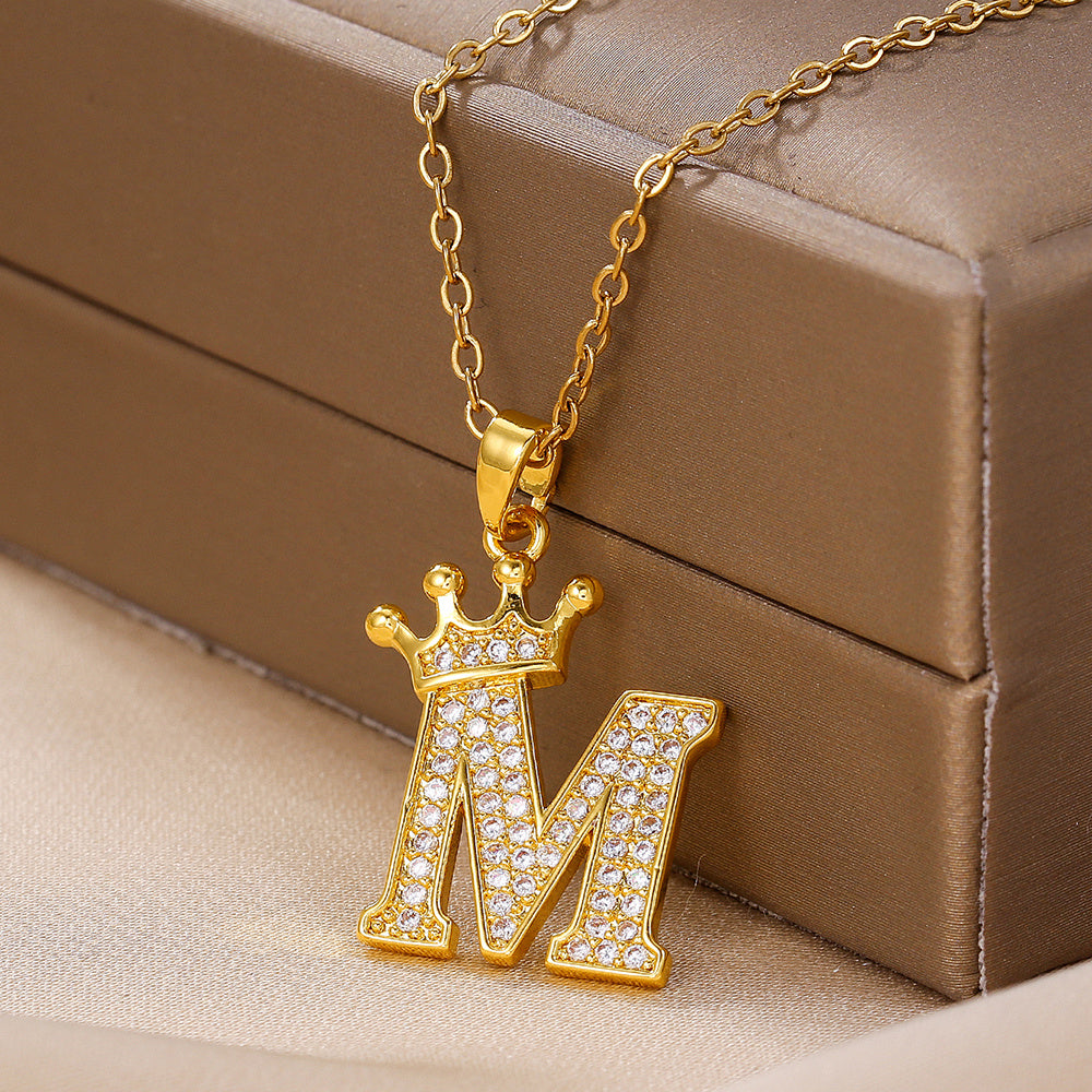 1PCS Fashionable Gold Diamond Crown Uppercase Letter Popular Pendant Necklace, Suitable For Daily Use, Festivals, Parties, Gifts Jewelry Set