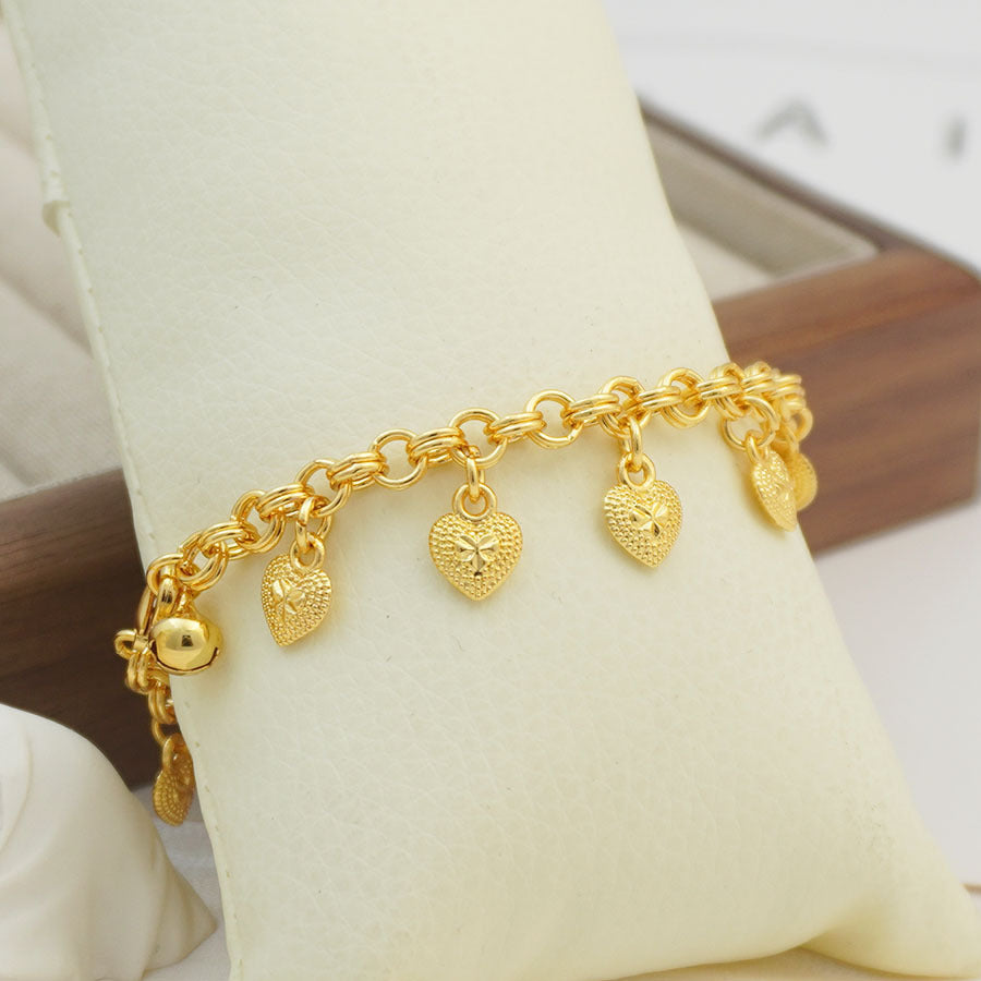 Elegant And Lovely Heart-shaped Bracelet