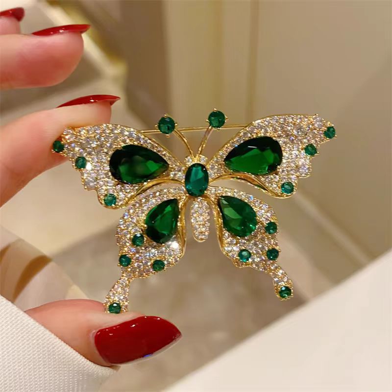 Light Luxury Emerald Butterfly Brooch